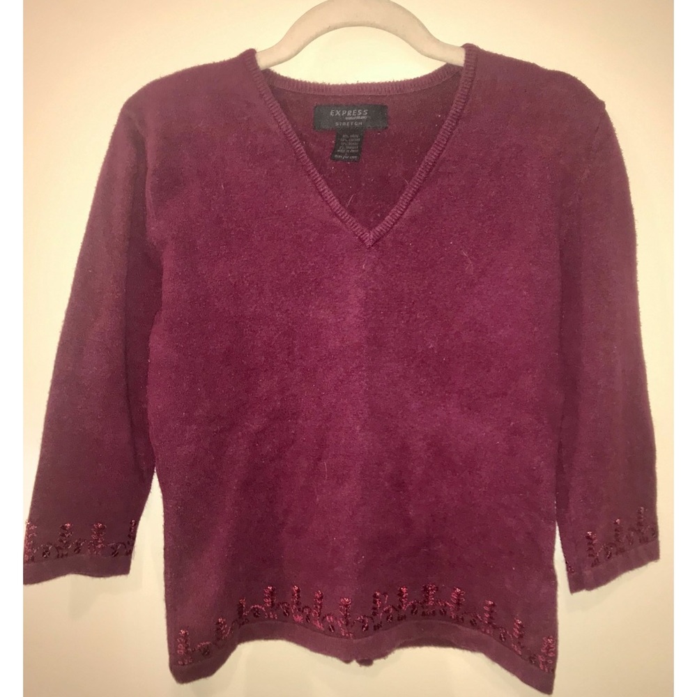 BURGUNDY V-NECK LIGHTWEIGHT SWEATER